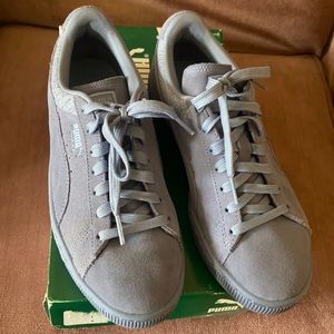 Puma suede blue sneakers